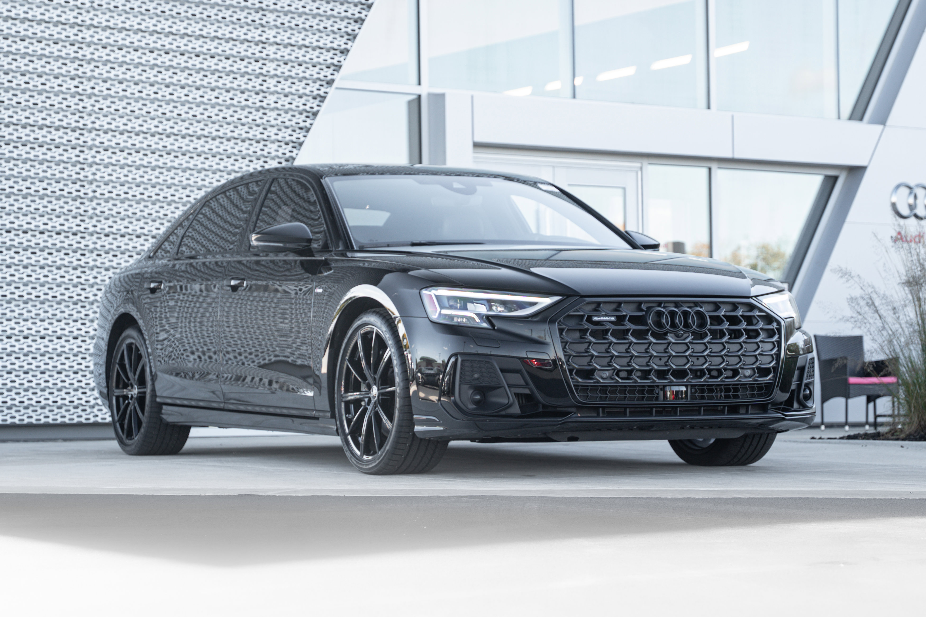 2022 Audi A8 Base's photo