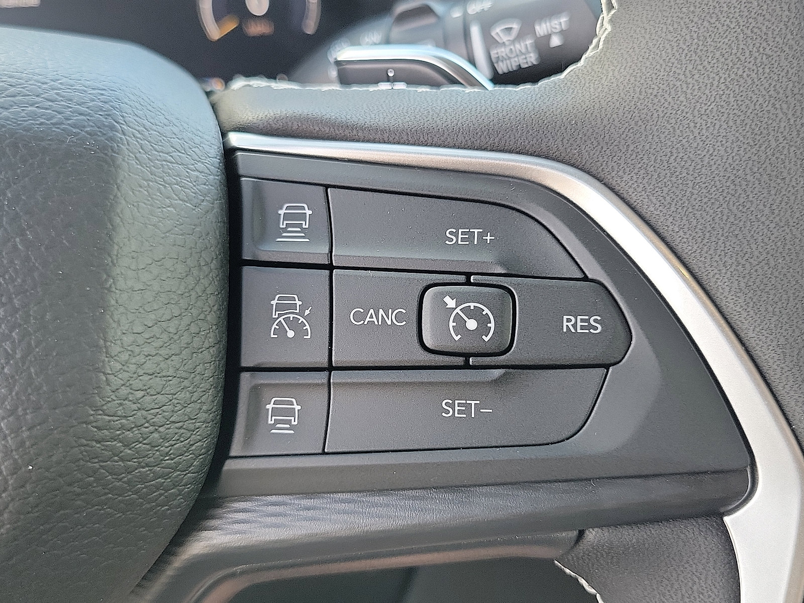 2025 Jeep Grand Cherokee Laredo X photo 4