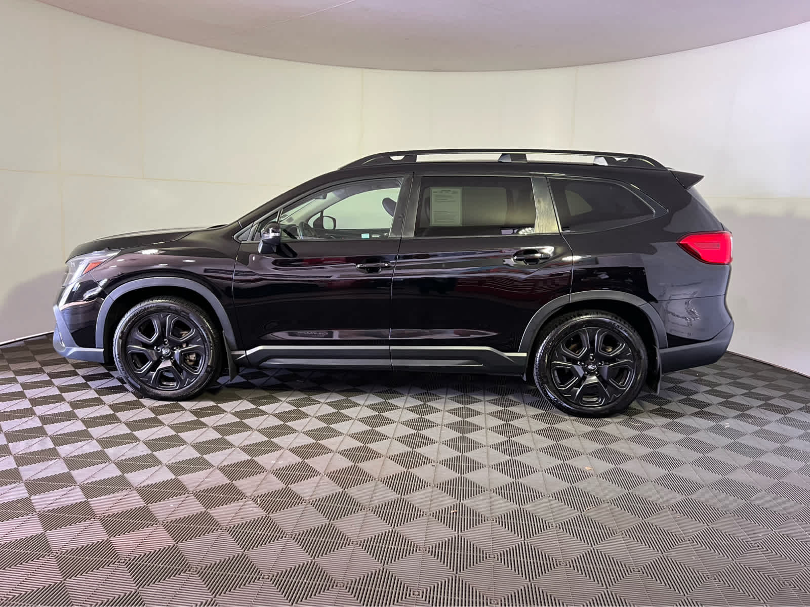 2023 Subaru Ascent Onyx Edition photo 4