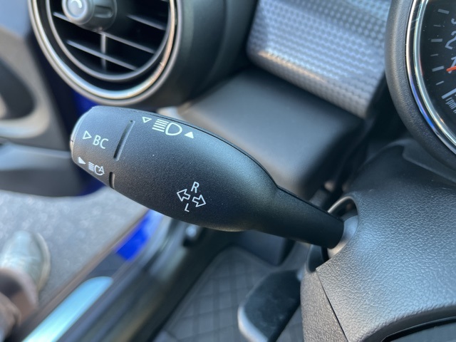 2021 Mini Cooper 2 Door Hardtop Oxford Edition photo 13
