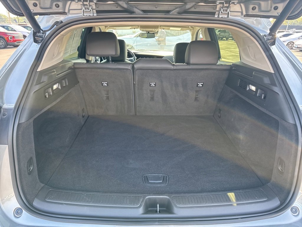 2023 Buick Envision Essence photo 12