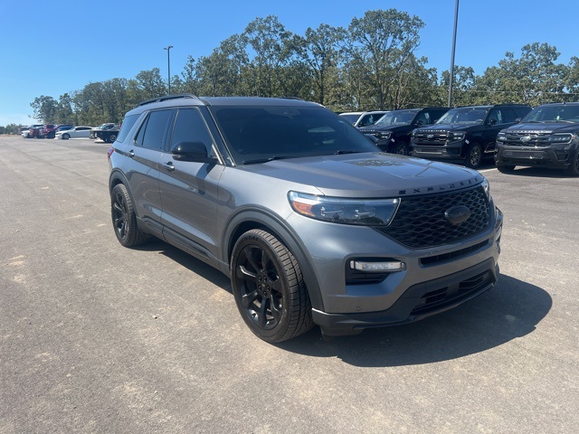 2023 Ford Explorer ST photo 4
