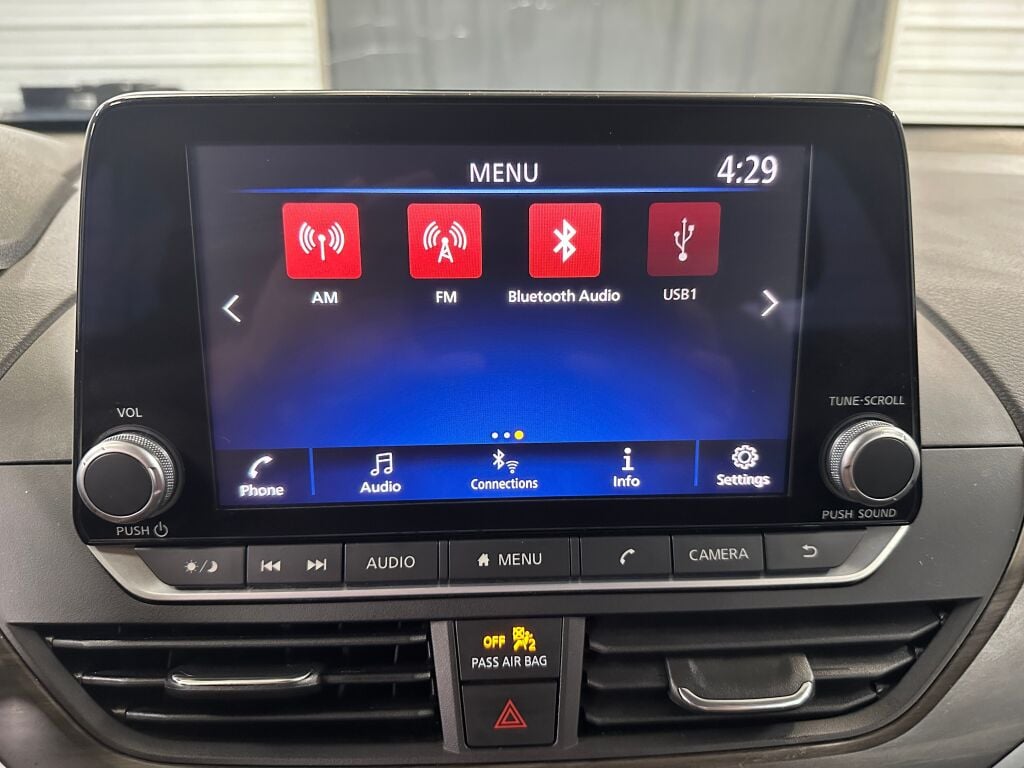 2023 Nissan Altima 2.5 SV photo 10