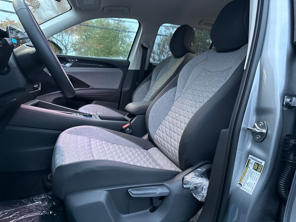 2025 Volkswagen Tiguan S photo 3