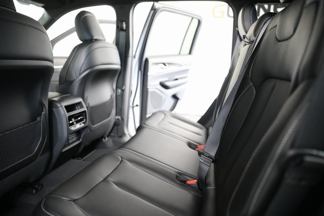 2025 Jeep Grand Cherokee Limited photo 18