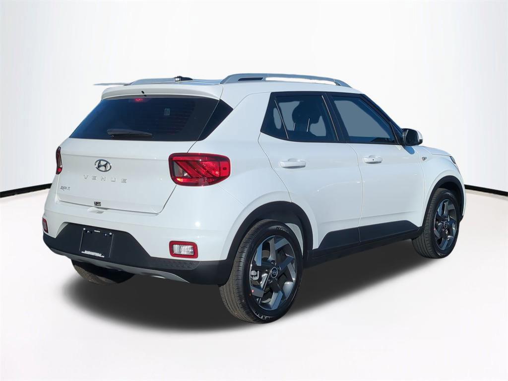 2026 Hyundai Venue SEL photo 2