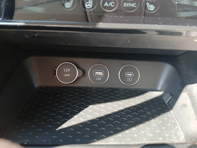 2025 Genesis G70 2.5T photo 20