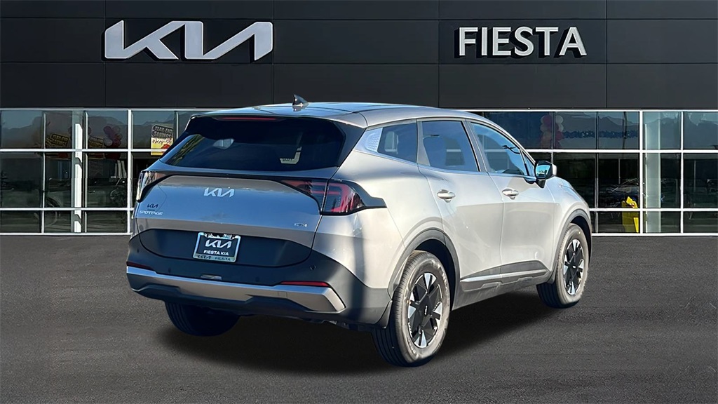 2026 Kia Sportage Hybrid LX photo 2