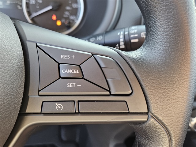 2025 Nissan Kicks Play S photo 19