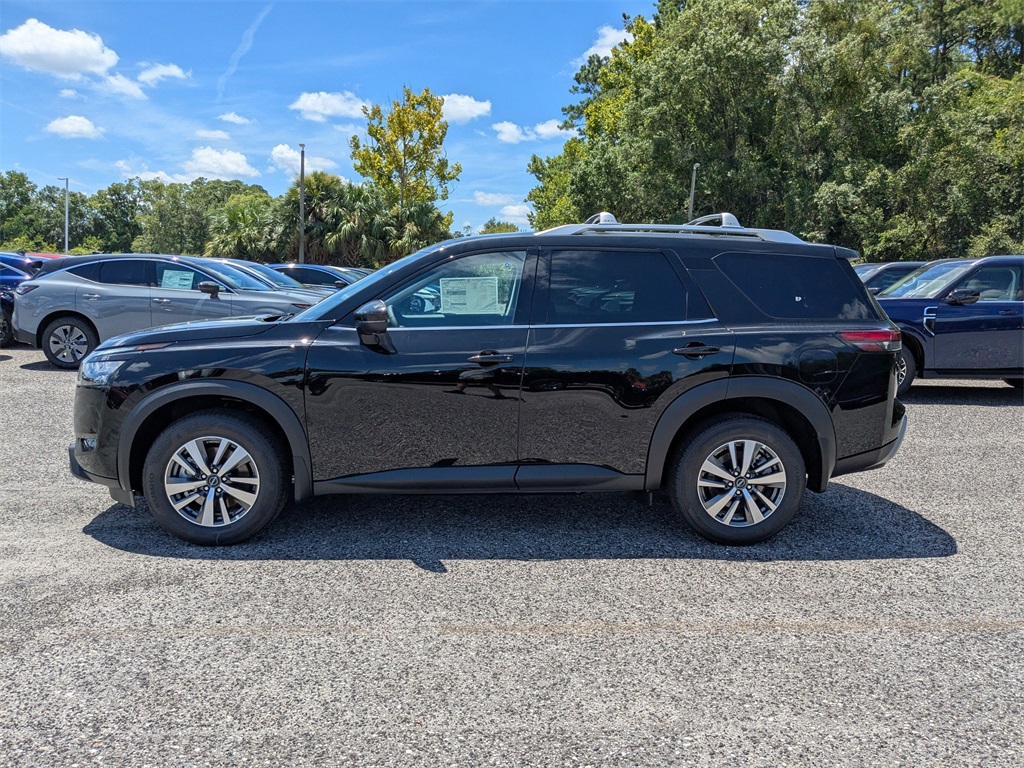 2025 Nissan Pathfinder SL photo 6