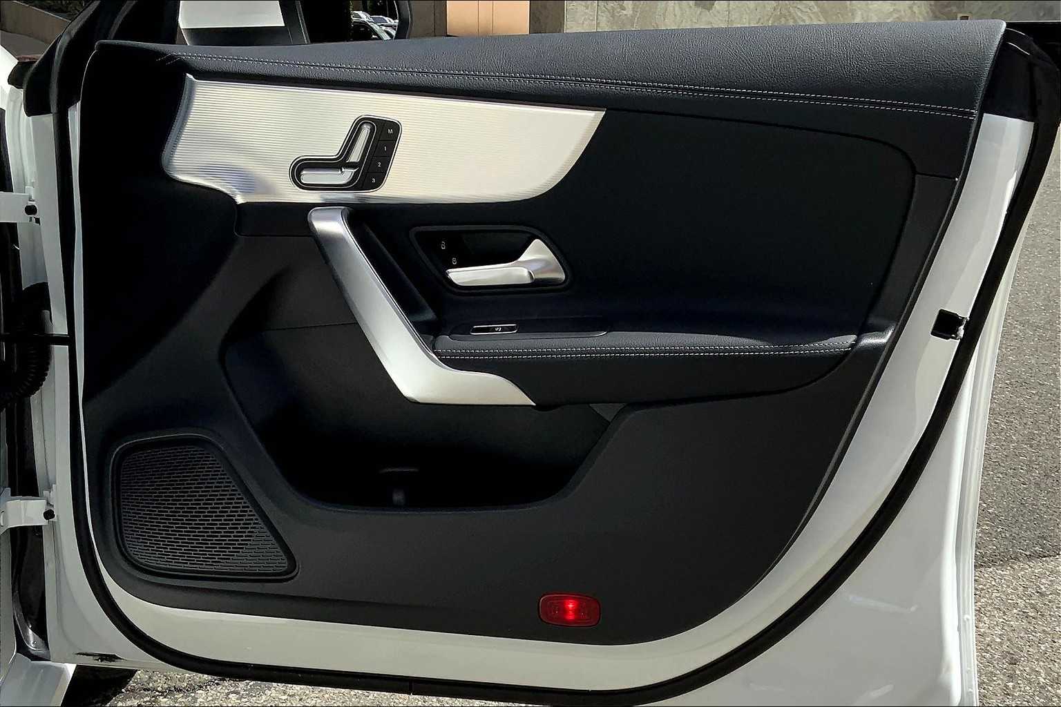 2023 Mercedes Benz CLA 250 photo 21