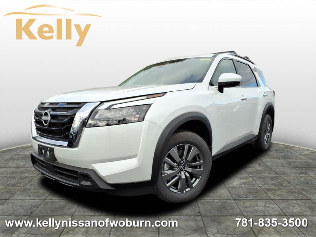 2025 Nissan Pathfinder SV's photo