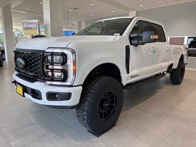 2025 Ford F-350 photo 2
