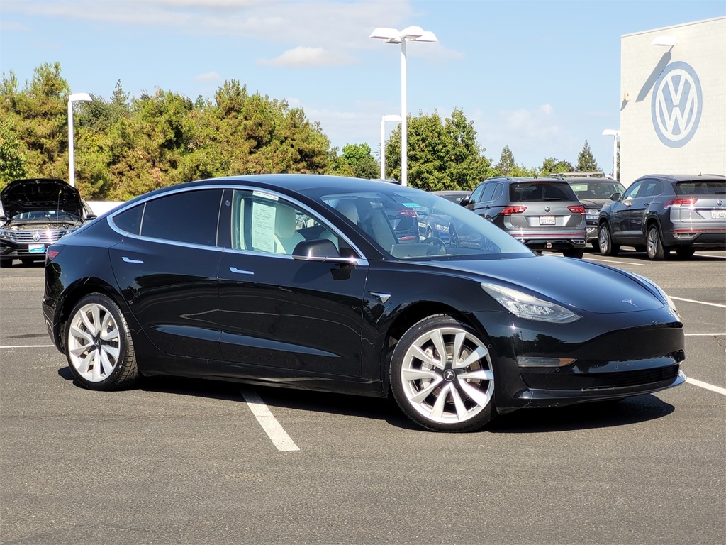 Used 2019 Tesla Model 3 Long Range with VIN 5YJ3E1EB5KF392282 for sale in Clovis, CA