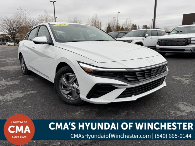 2025 Hyundai Elantra SE's photo