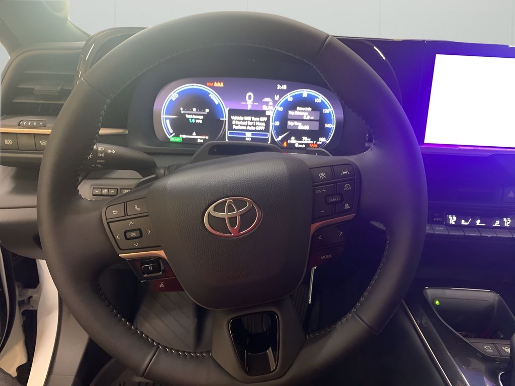 2025 Toyota Crown Platinum photo 5
