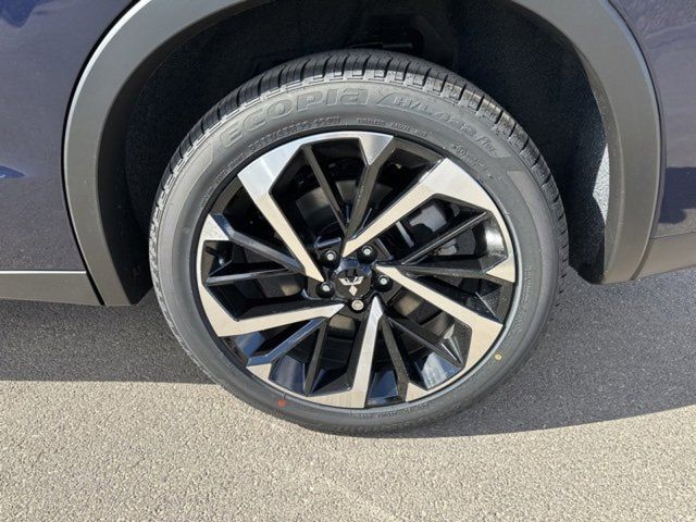 2024 Mitsubishi Outlander PHEV SE photo 9