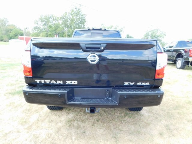 2017 Nissan Titan SV photo 3
