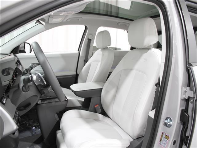 2025 Hyundai Ioniq 5 Limited photo 3
