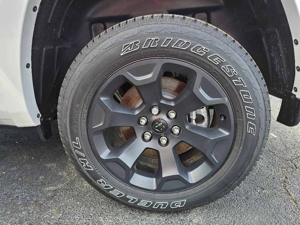 2025 RAM 1500 - Image 26