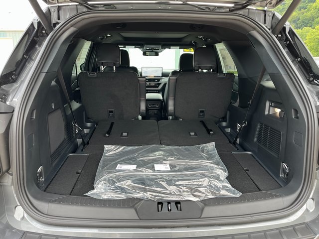 2025 Ford Explorer ST-Line photo 11
