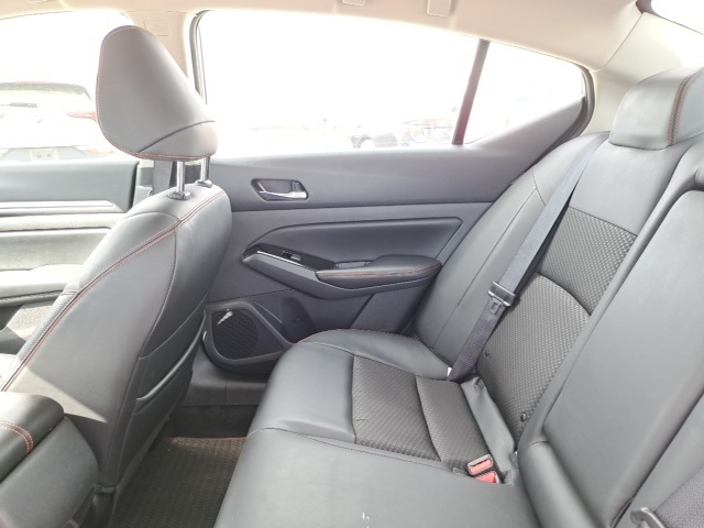 2024 Nissan Altima 2.5 SR photo 12