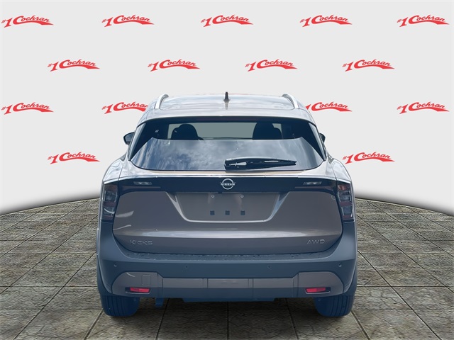 2025 Nissan Kicks SV photo 4