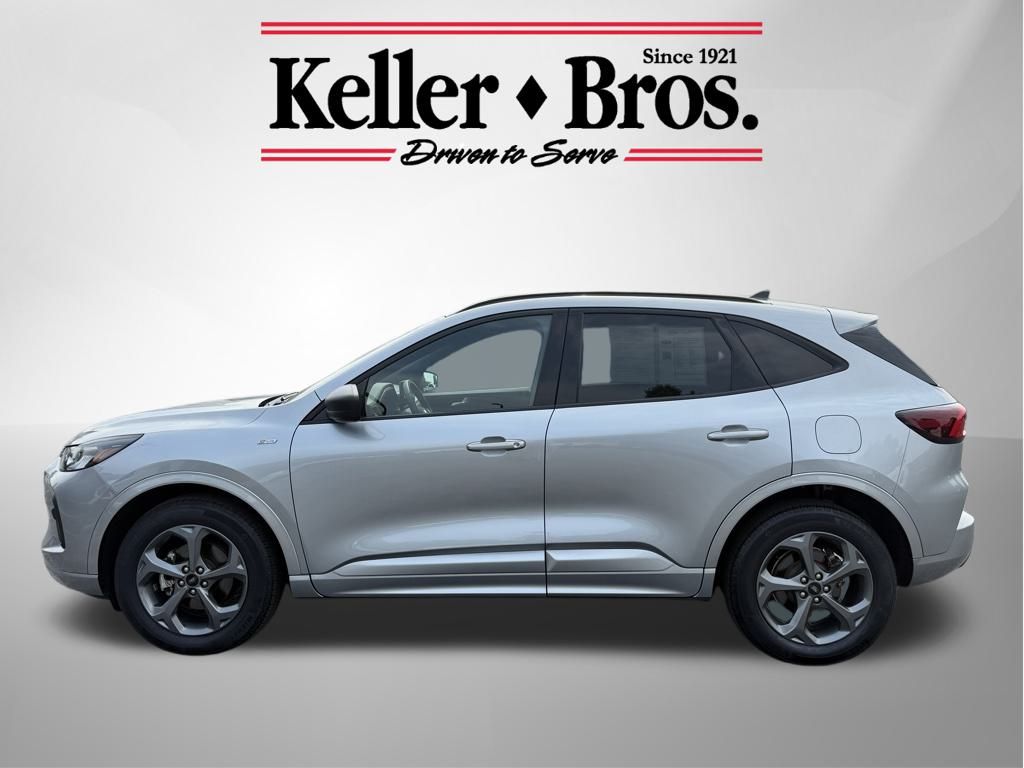 2023 Ford Escape ST-Line photo 4