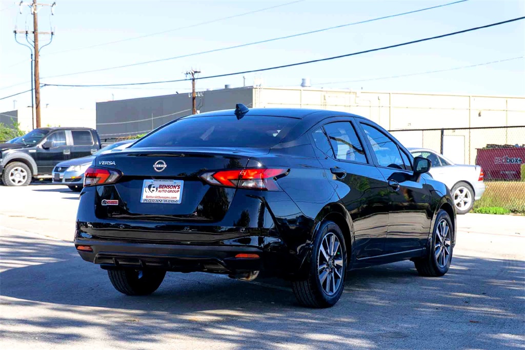 2025 Nissan Versa SV photo 4