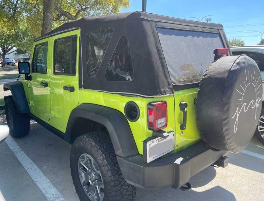 2016 Jeep Wrangler Unlimited Rubicon photo 4