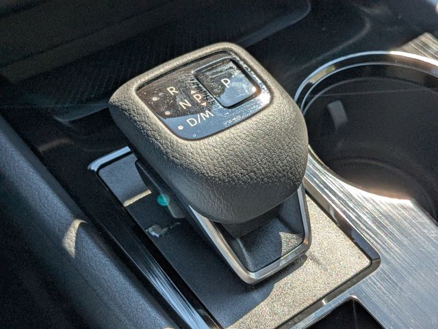 2025 Nissan Rogue SV photo 21