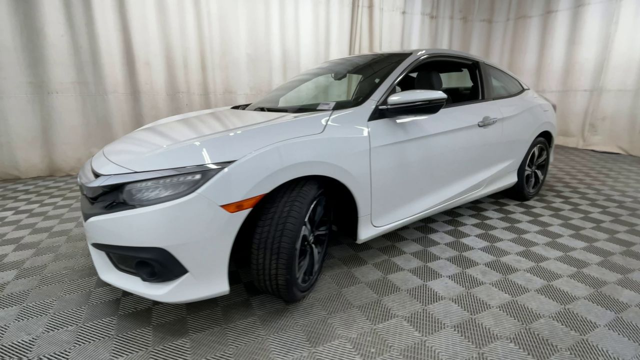 2016 Honda Civic Touring photo 4