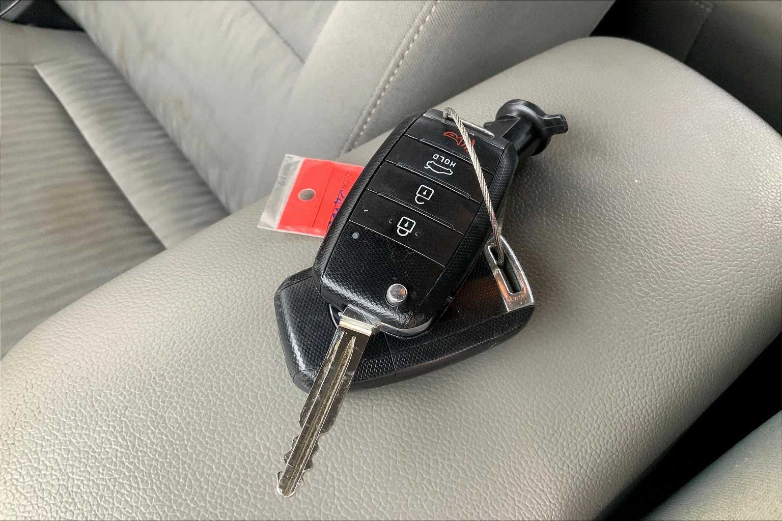 2016 Kia Forte LX photo 12