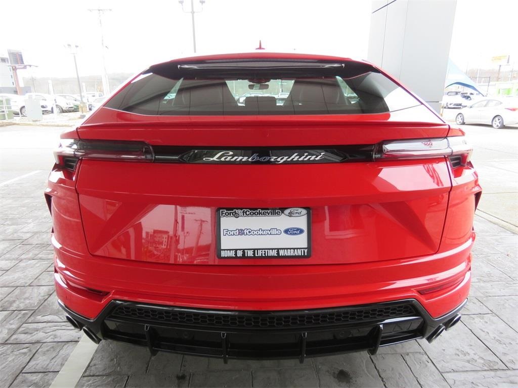 2022 Lamborghini Urus Base photo 4