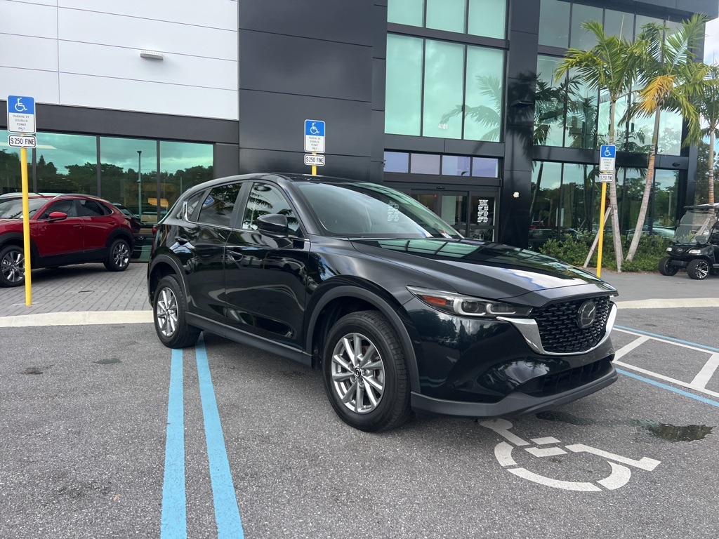 2023 Mazda CX-5 2.5 S Preferred photo 2