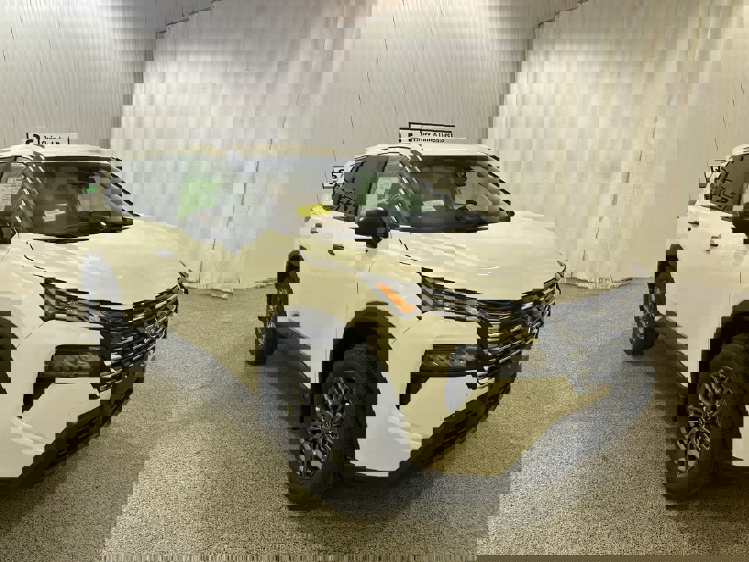 2026 Nissan Rogue S's photo