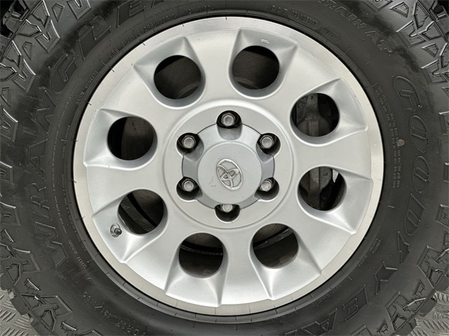2013 Toyota 4Runner Trail photo 2