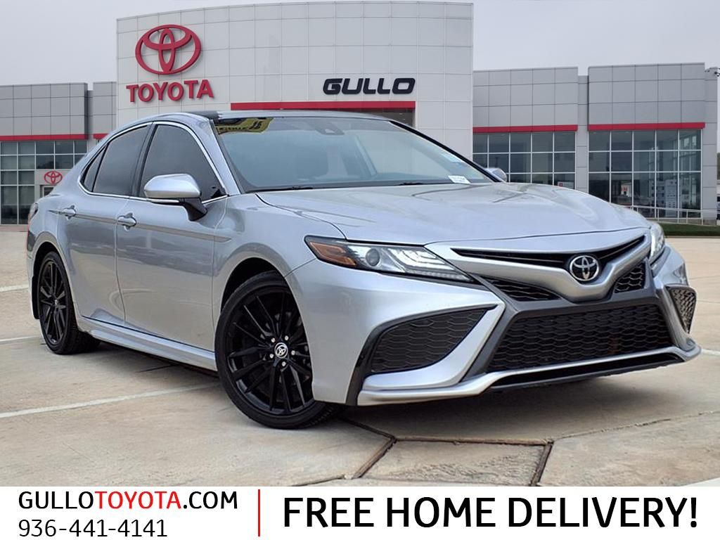 2023 Toyota Camry XSE's photo
