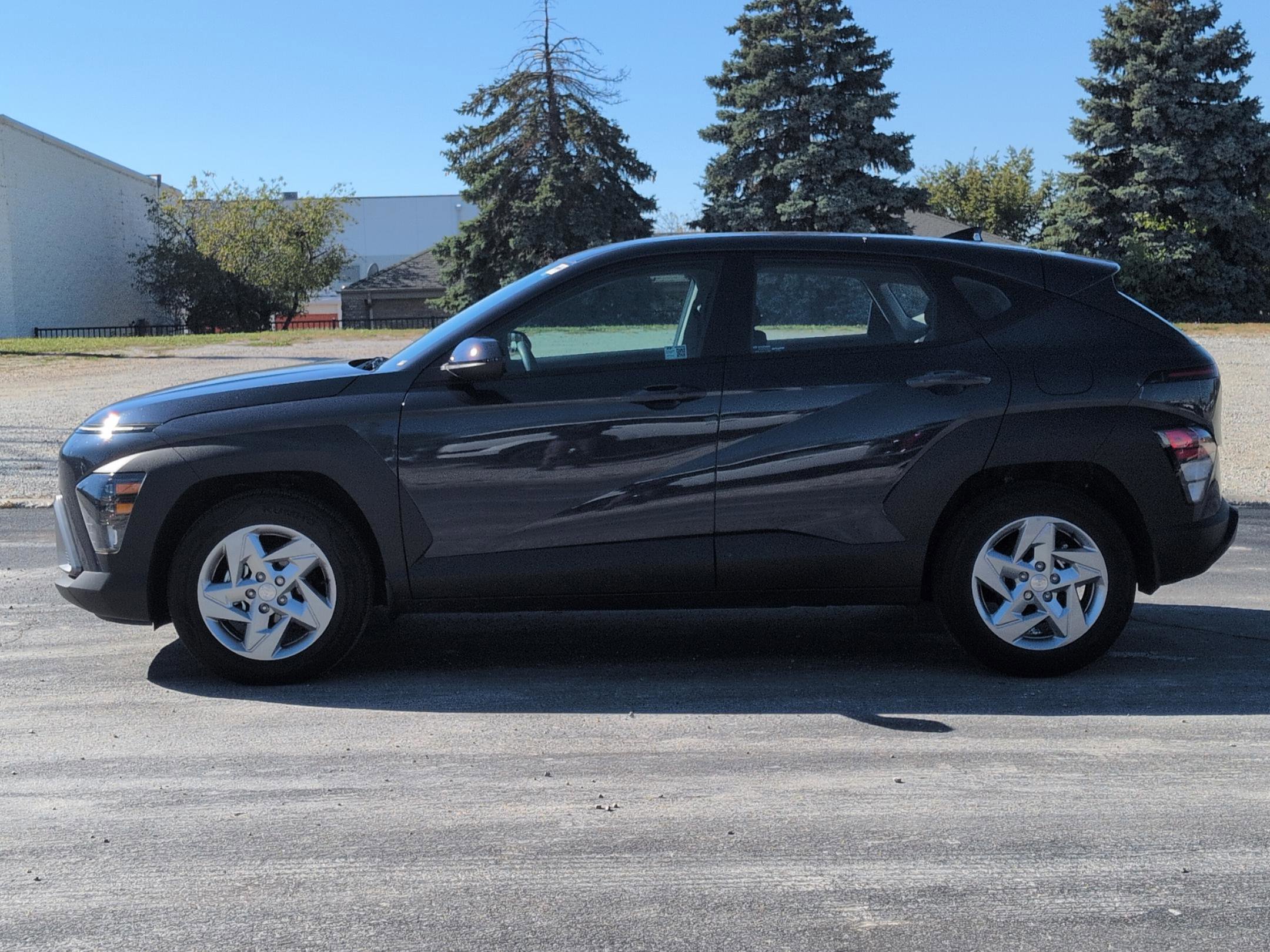 2025 Hyundai Kona SE photo 4