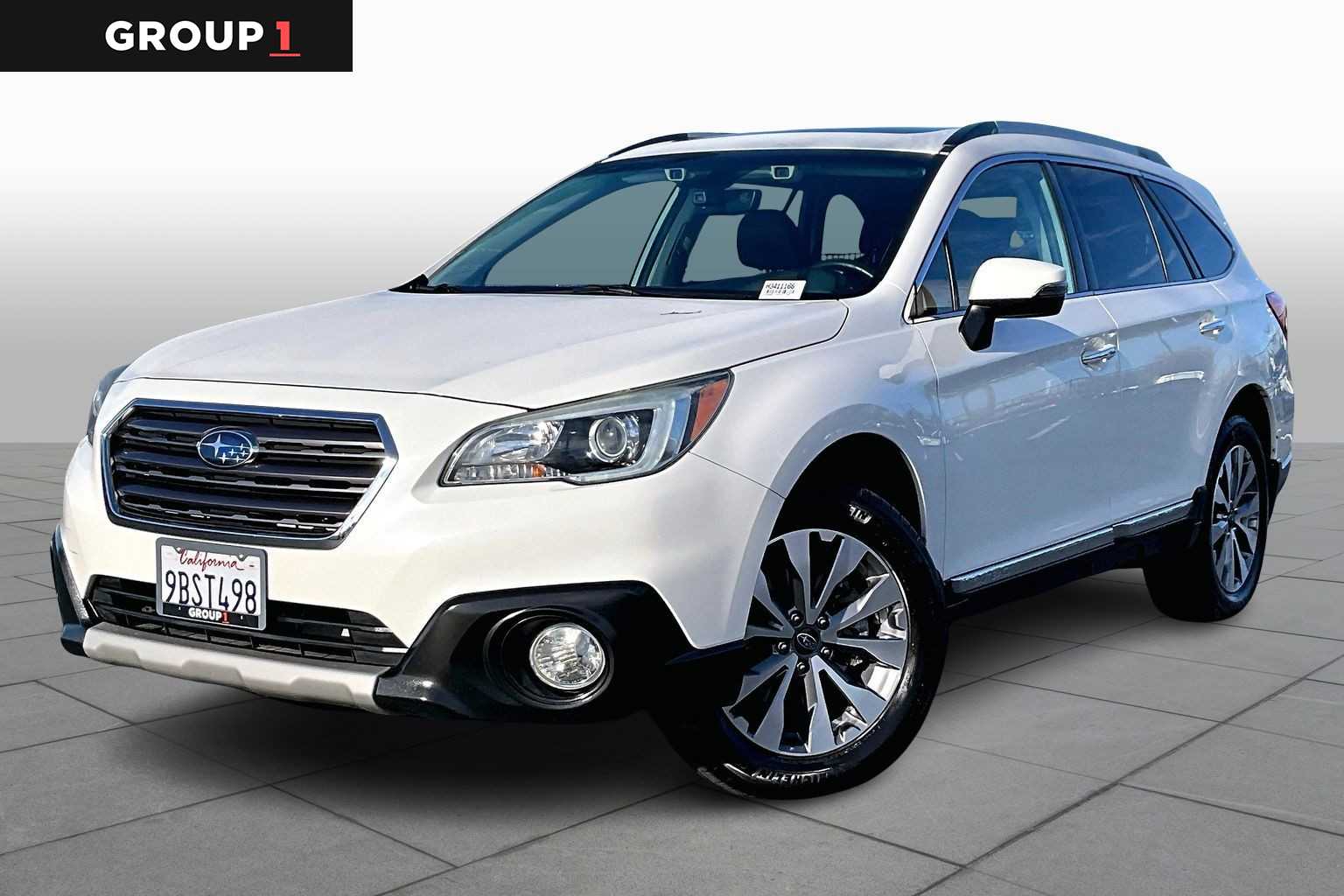 2017 Subaru Outback Touring's photo