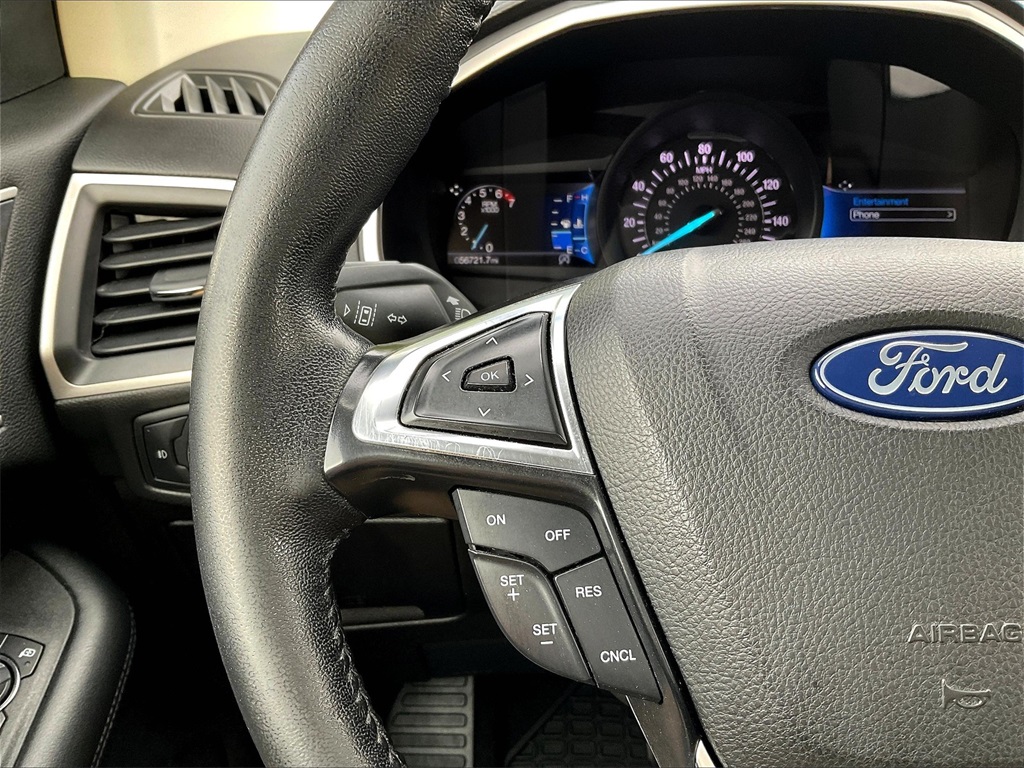 2021 Ford Edge SEL photo 23