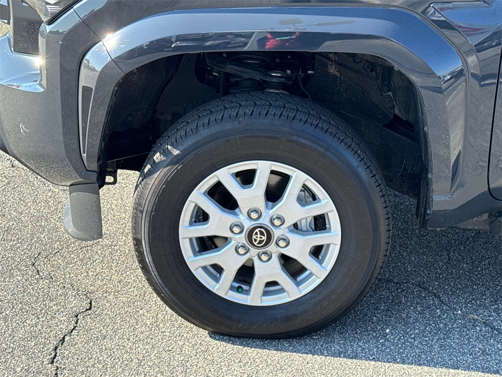 2024 Toyota Tacoma SR5 photo 9
