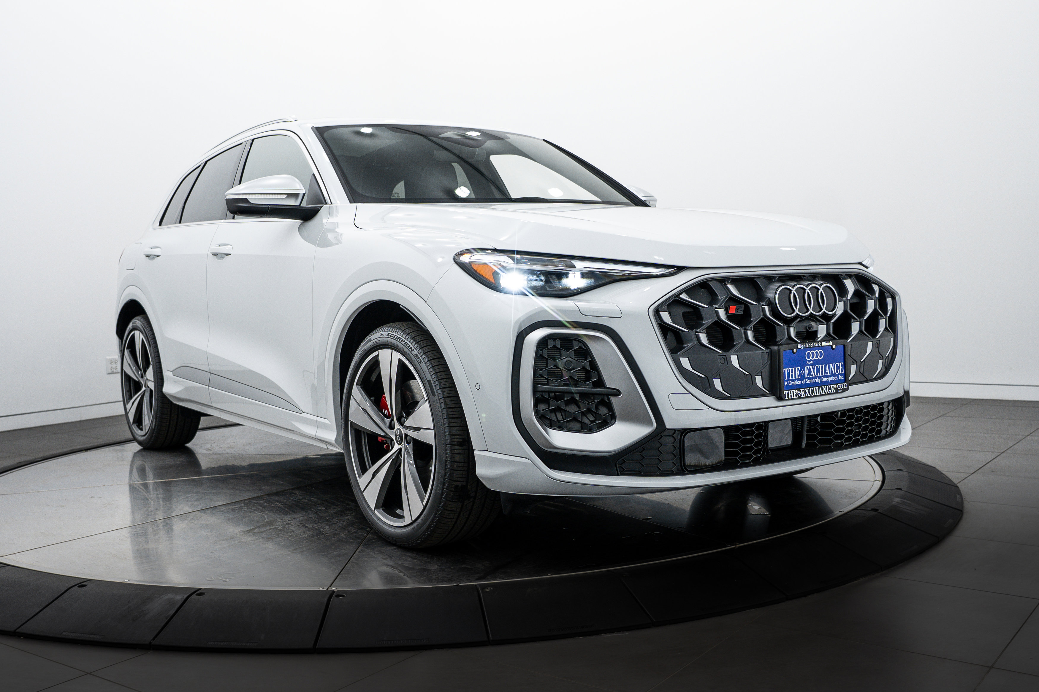 2025 Audi SQ5 Premium Plus photo 2