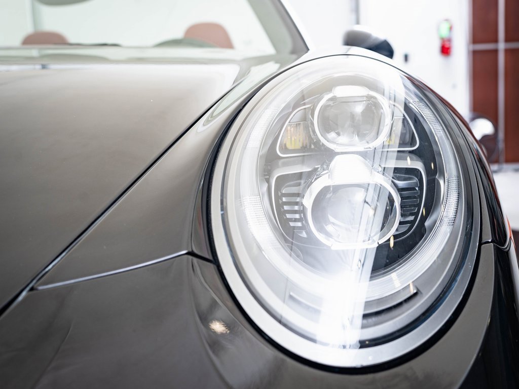 2015 Porsche 911 Turbo S photo 15