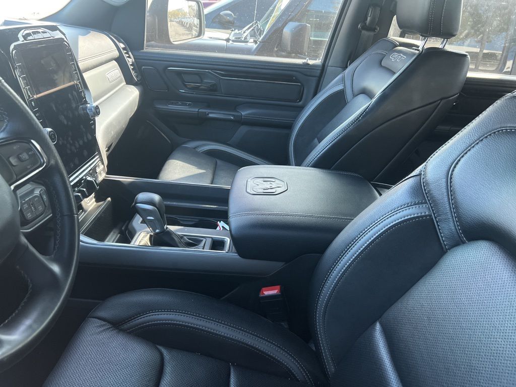 2022 Ram 1500 Laramie Night Edition photo 4