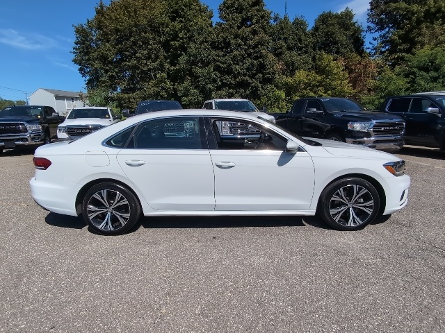 2021 Volkswagen Passat 2.0T SE photo 5