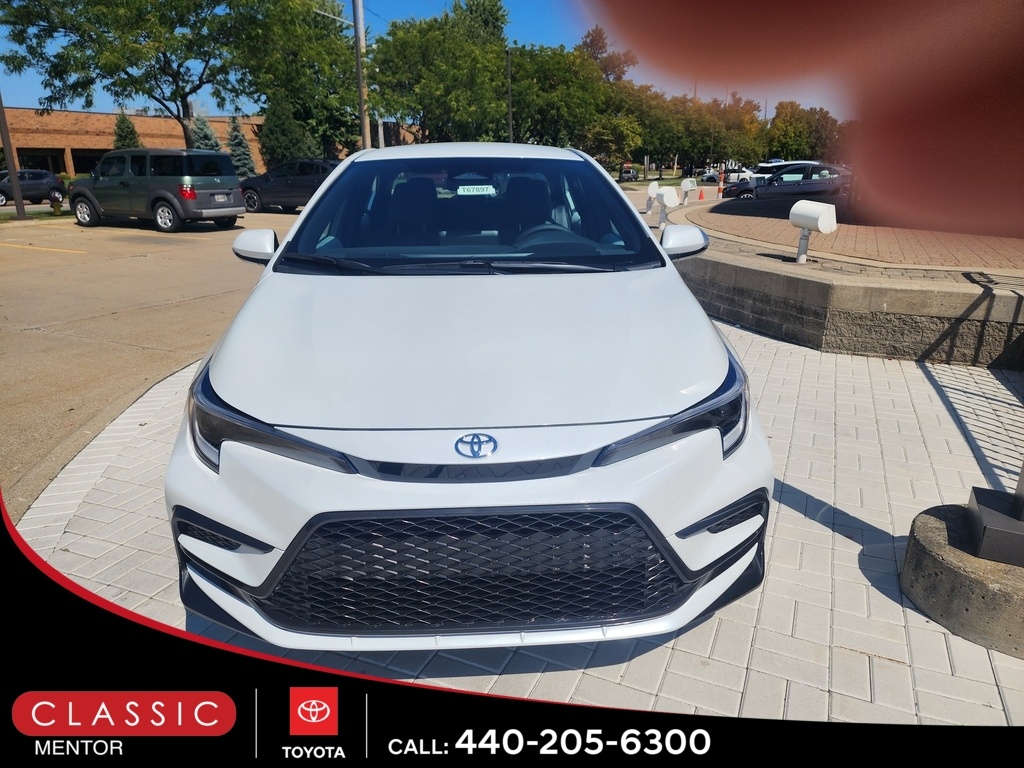 2025 Toyota Corolla SE photo 2