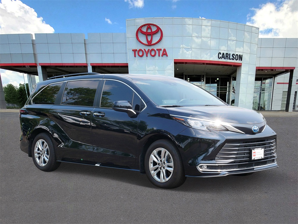 Used 2024 Toyota Sienna XLE with VIN 5TDJSKFC1RS126051 for sale in Minneapolis, Minnesota