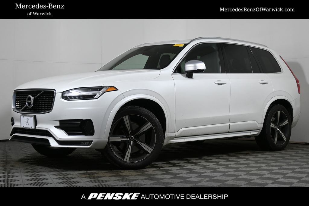 2019 Volvo XC90 R-Design's photo