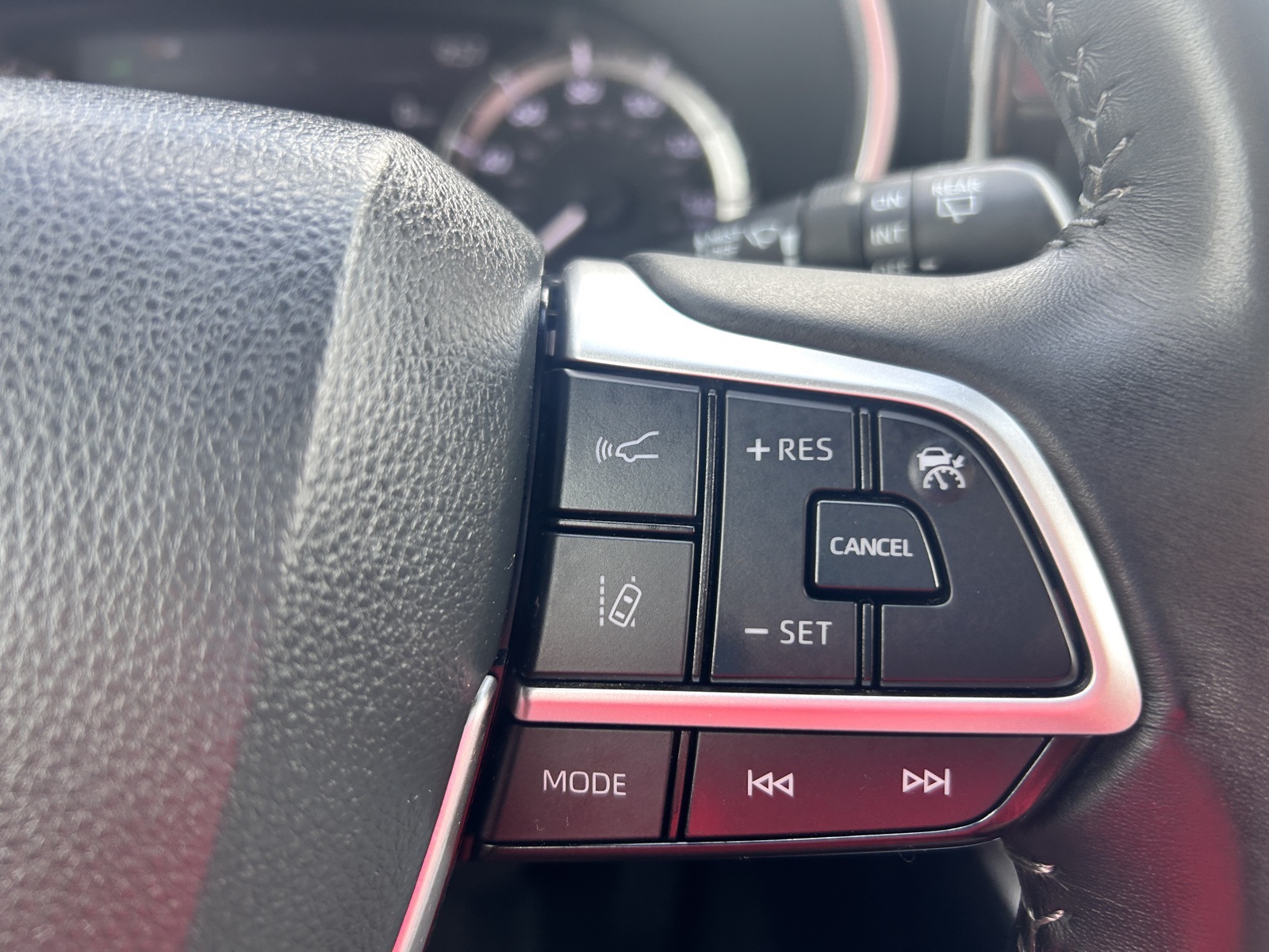 2023 Toyota Highlander XSE photo 33